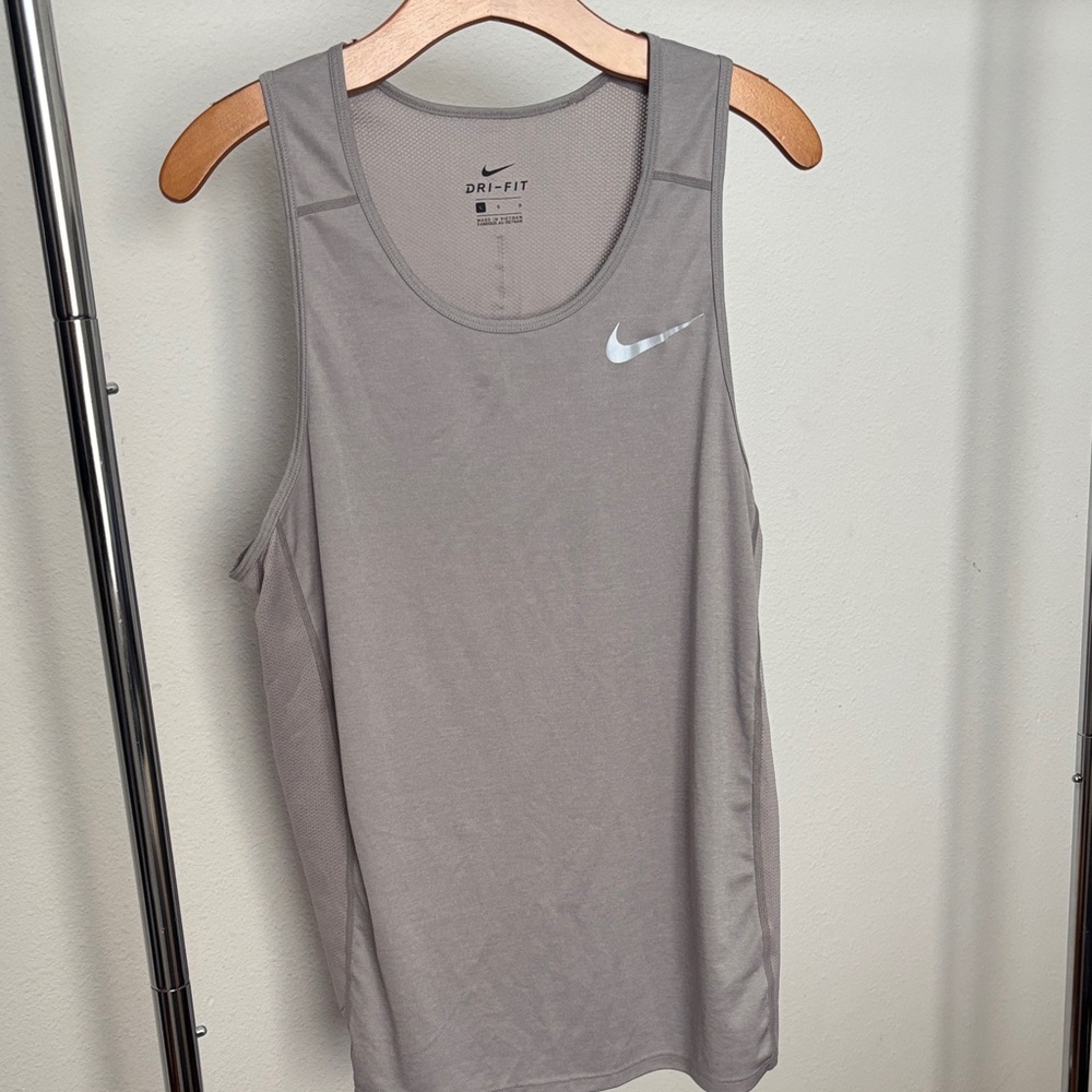 Nike Men’s Silver Tank Top